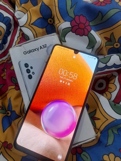 A32 6/128gb with Box