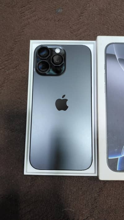 Apple I iPhone 16 pro max