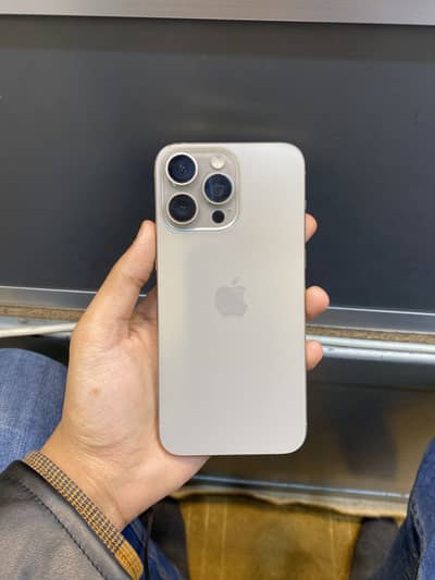 iPhone 15 pro max FU