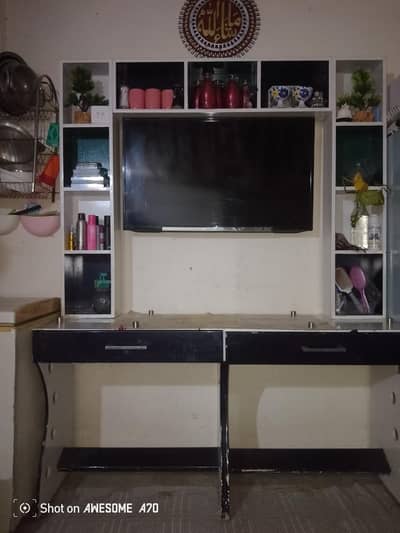 bad and dressing tabel