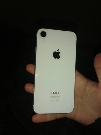 XR 64gb with watter pack best battery health