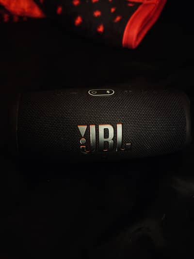 Jbl Charge 5 9/10 no issues