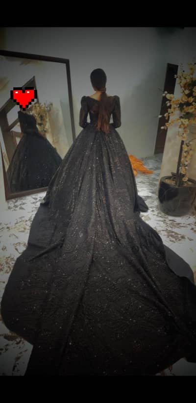 Black balgown dress with tail puff sleeves Best for walema,birthday . .