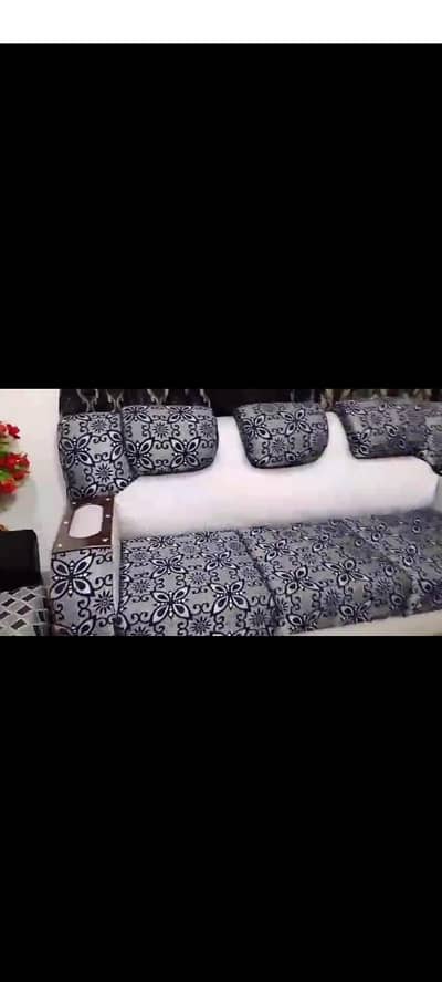 sofa urjent sale Karna ha saf ha