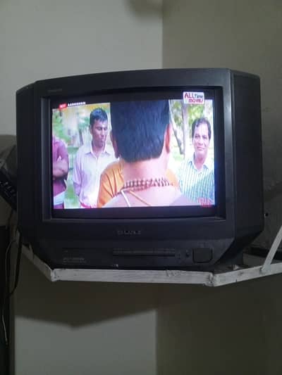 Sony J14 10/10. YV  for sale