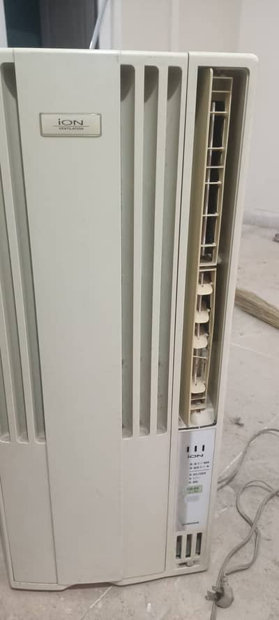 Window AC-Japanese 110 V-Half ton capacity-0.5 ton with converter