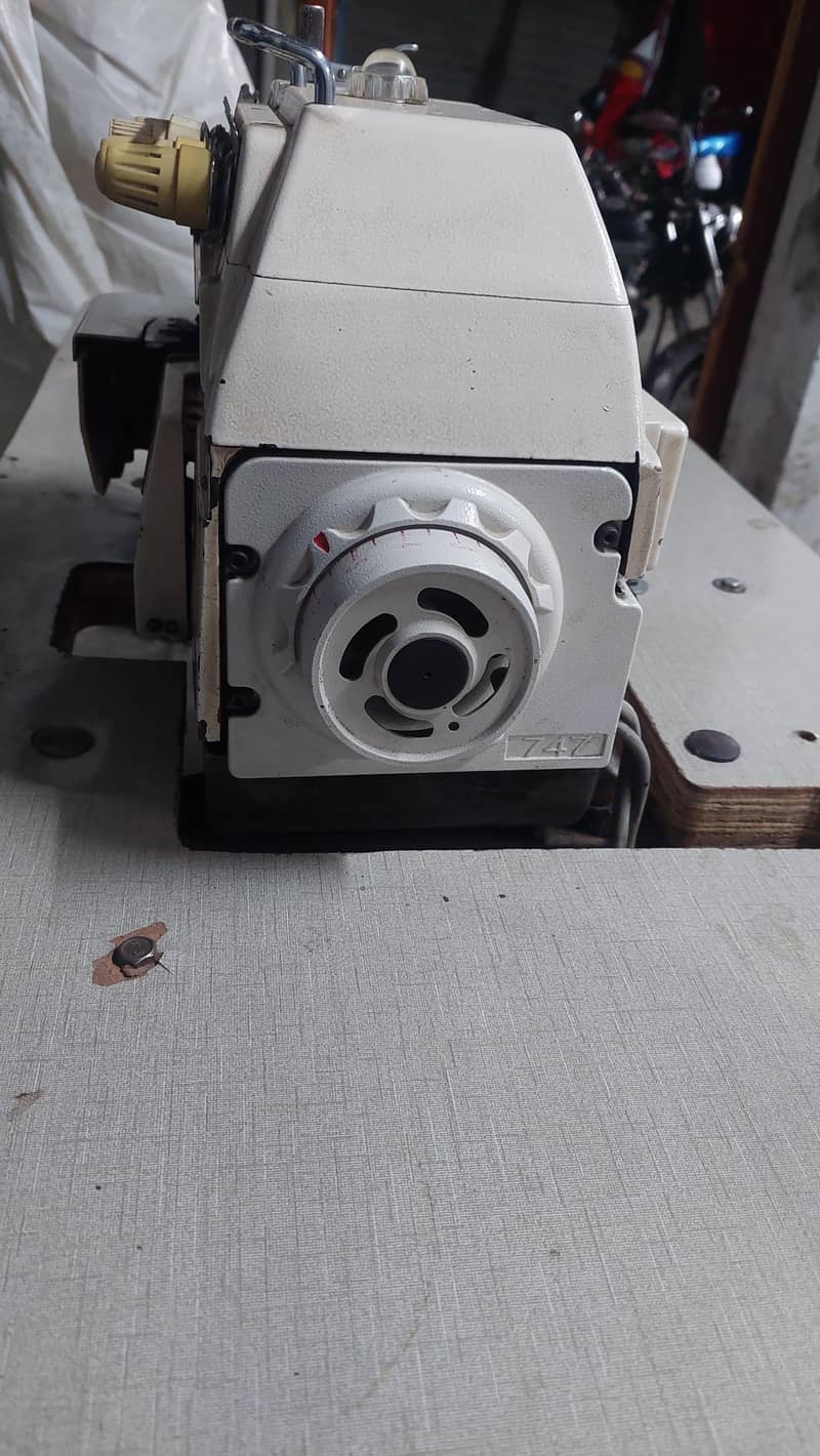 over lock machine 3