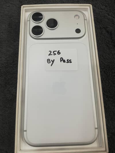 Apple iPhone 17pro max 256  Bypass 17 cycle 100heath Silver full box