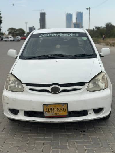 Toyota Platz 2003/2007