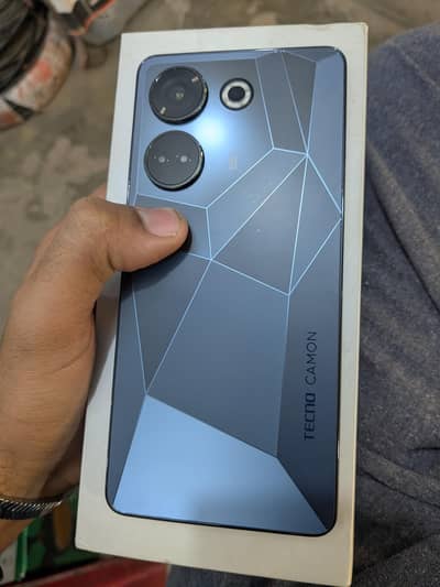 urgent sale tecno cammon 20