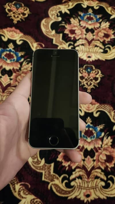 Iphone SE (2016) 64GB Non PTA Contact on WhatsApp 03056447449