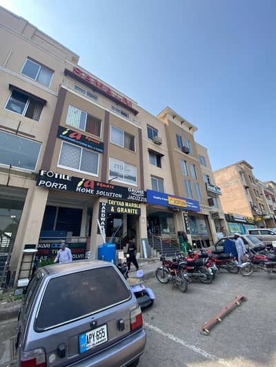 Express Way Facing 02 Bed Apartment For Sale