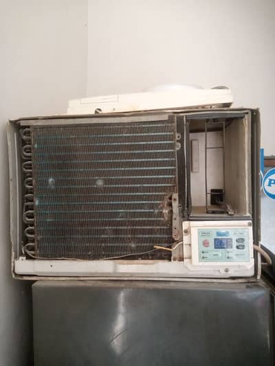 I am selling may window Ac 1 ton