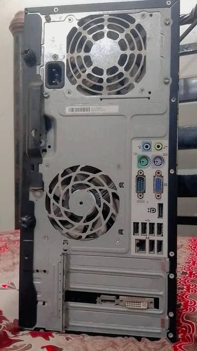 | Core i5 2500 Gen | 8GB RAM | 128GB SSD + 350GB