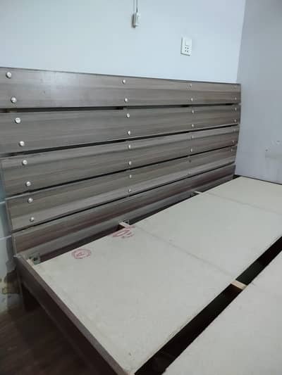 Kingsize bed