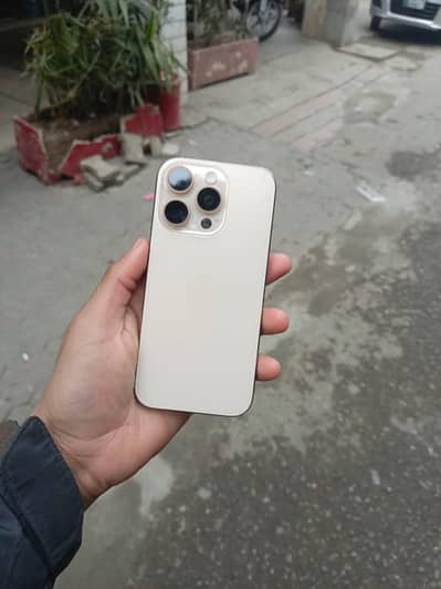 iPhone 16 pro jv.      03284482026