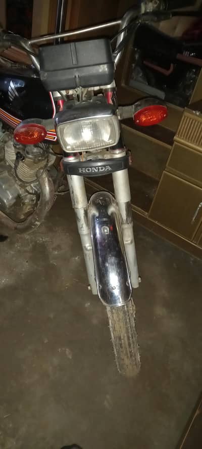 1982 model Honda 125 all okay documents complete