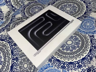 Macbook Pro M5 (2025 DEC) Box Pack Pin Pack