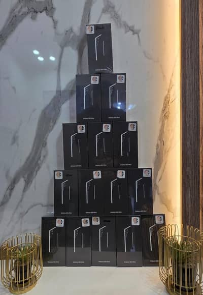 Samsung Galaxy S25 Ultra 12 / 512 GB PTA Approved Official Stock