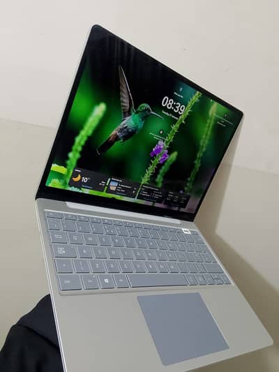 Microsoft Surface Go i5 10th Gen 8GB RAM 128GB SSD | Hair Line