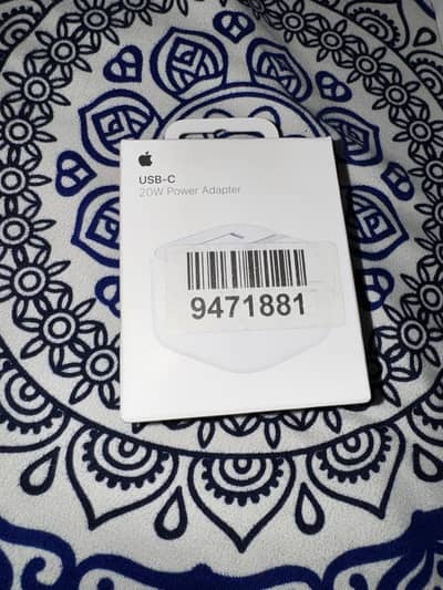 Apple 20 watt USB - C adapter  Pin Pack Box Pack