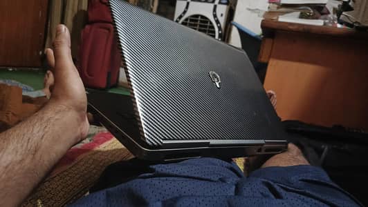 Dell 7720 16GB Nvidia P5000 500GB NVME M-2