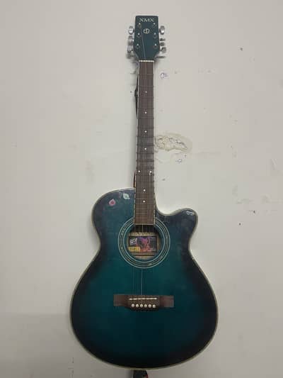 i am selling my guitar in very good condition with bag