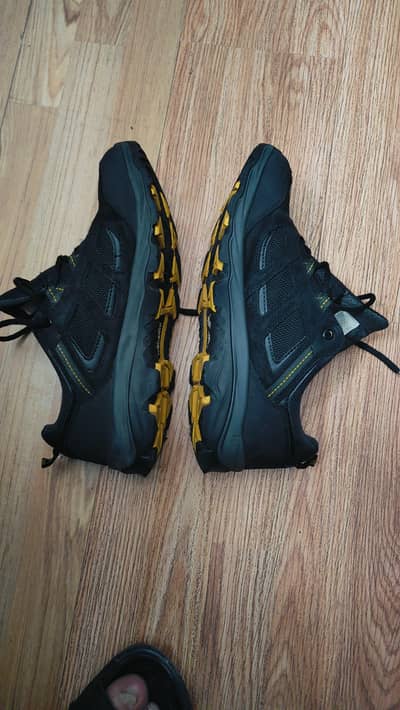 Jack Folfskin branded shoes