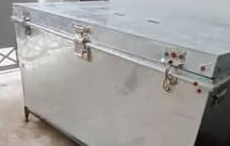 Heavy iron bridal trunk