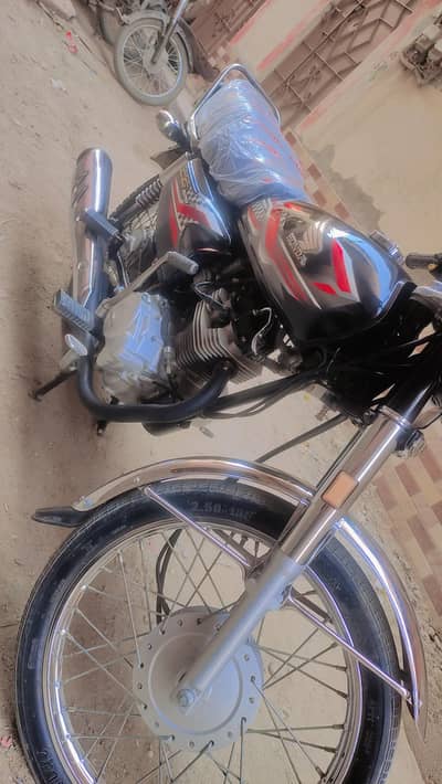 Honda CG 125 Model 2024 – Bilkul Fresh – Family Use