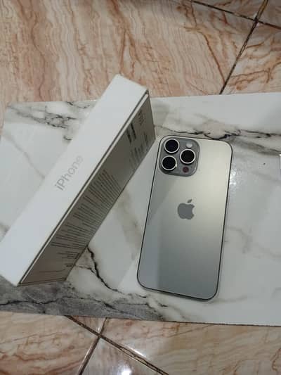 15promax 256 natural titanium factory unlocked