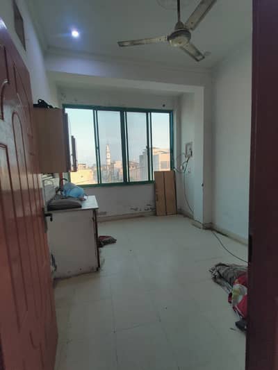 4 MARLA 2nd Floor Flat For Rent In Military Accounts Main College Road Lhr