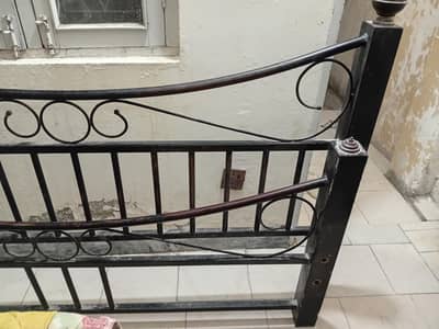 urgent sale wroght iron bed