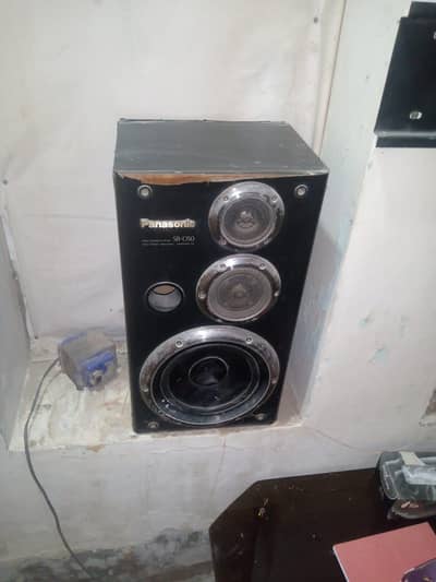 Panasonic 2 speakers with ONKYO Amplifier
