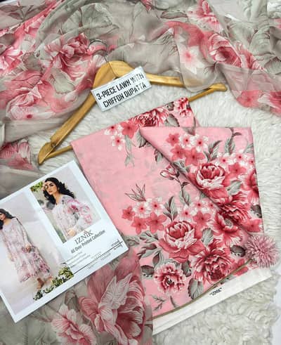 Cloting shop pa online sale karny k liya Male staff required ha