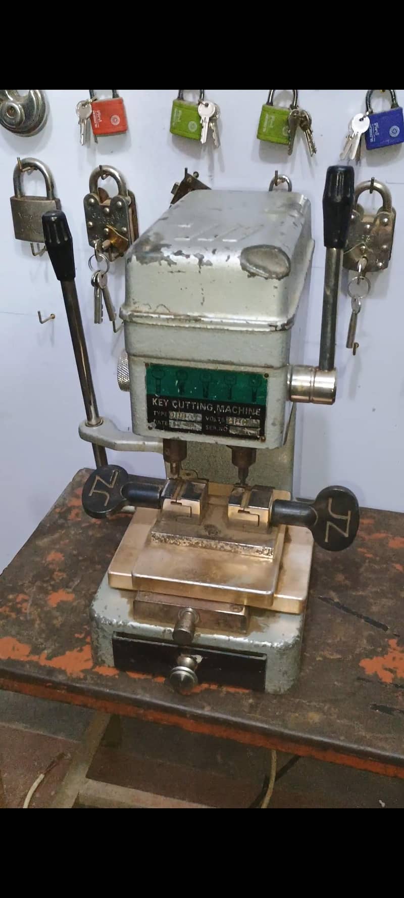 Key Cutting Machine 3