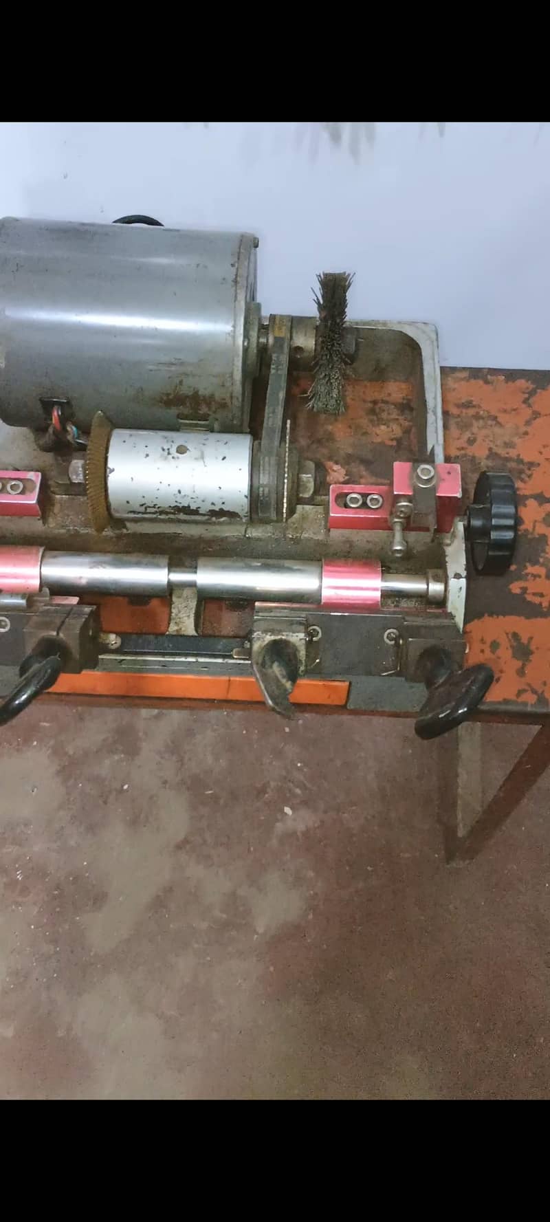 Key Cutting Machine 6