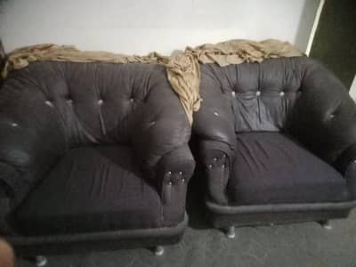 1 large sofa with two sofa sitter