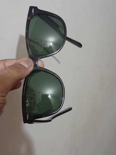 Original Ray-Ban Wayfarer RB2140 sunglasses for sale.