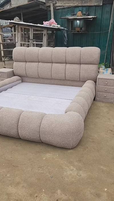Bed /Poshish Bed /Double Bed/king Size Bed/Bed Dressing Side Table