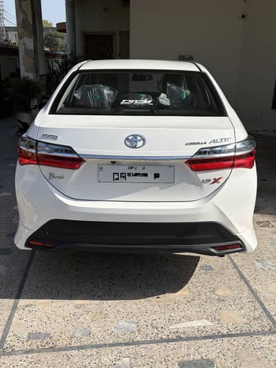 Toyota corolla grande 1.8 black interior