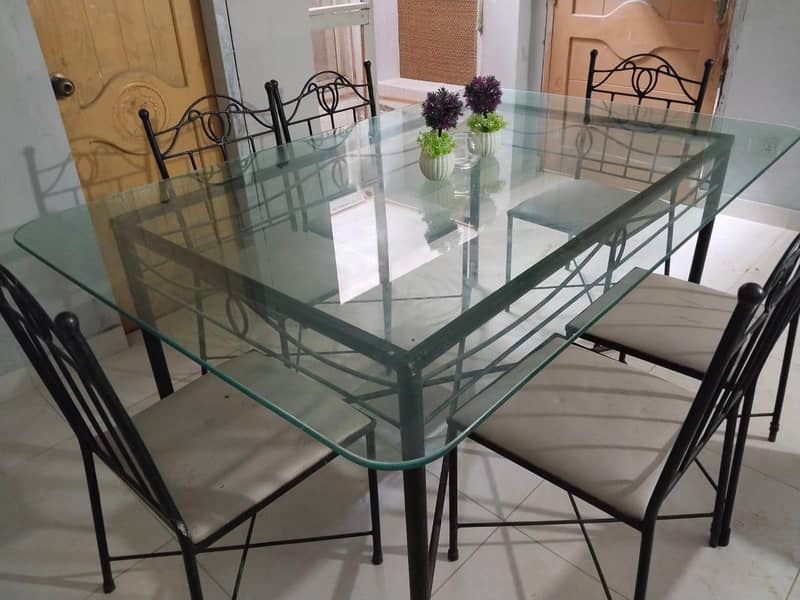 Dining Table 0