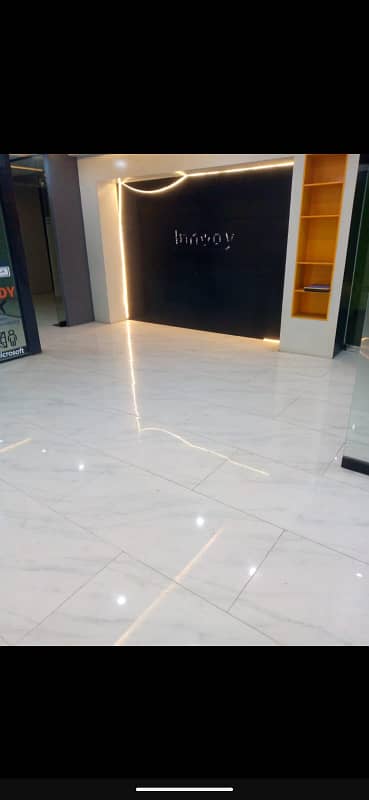 8 Marla Commercial Floor For Rent DHA Lahore