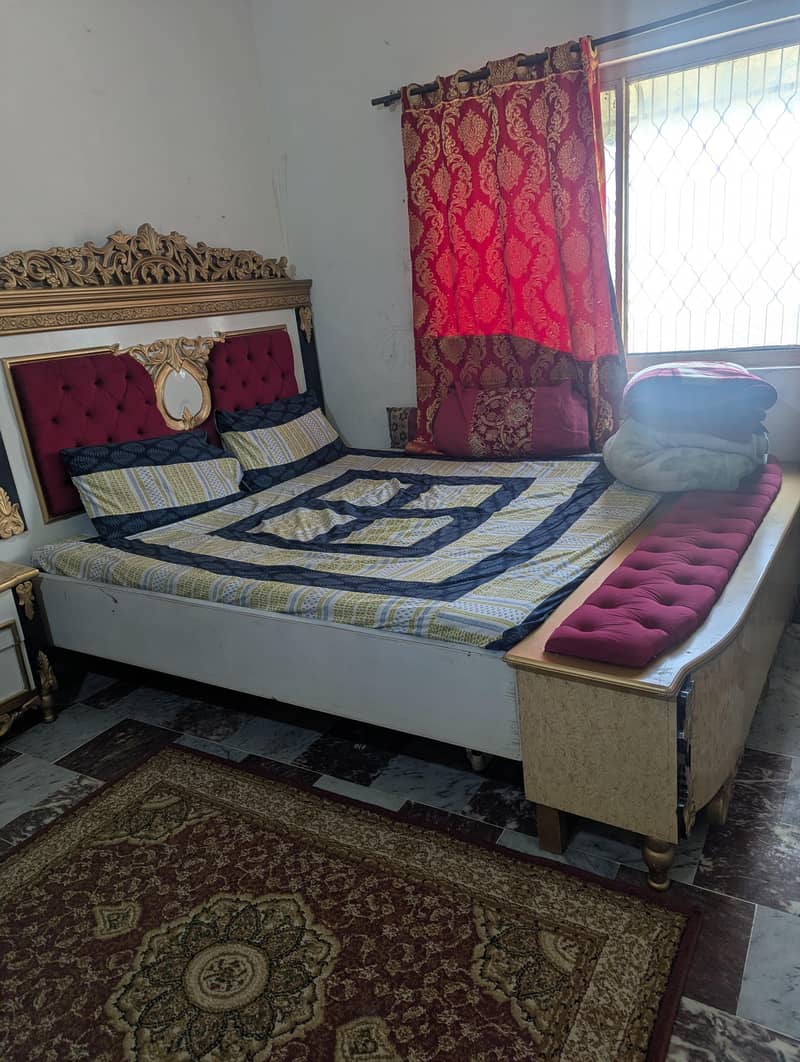 bed dressing side table 0