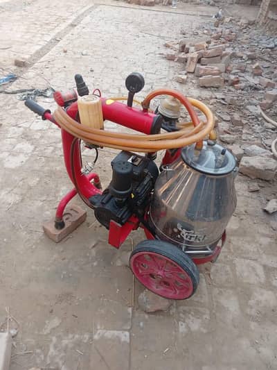 Milking machine used kia hai all parts ready haii