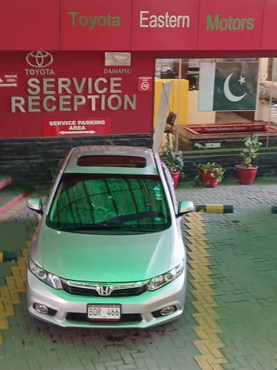 Honda civic triborn 2015