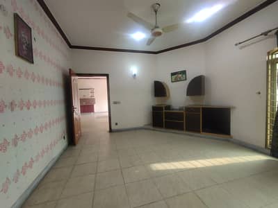 6 Marla Upper Portion For Rent Punjab society phase 2 Near College Road Wapda Town