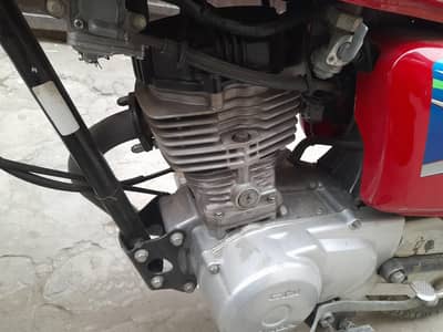 Honda 125CG available for urgently sale in red color.