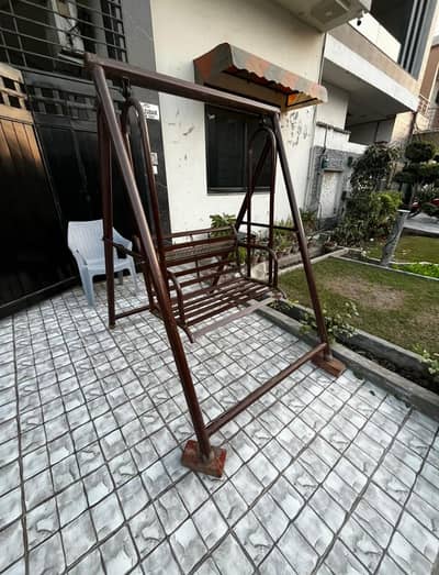 garden swing brown