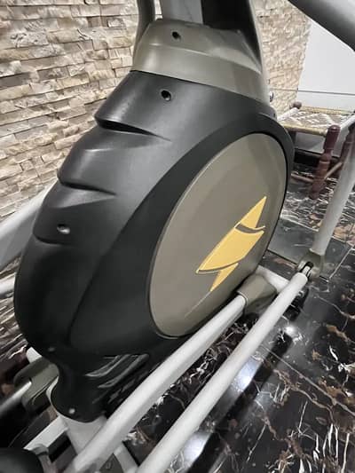 Elliptical gym equipment